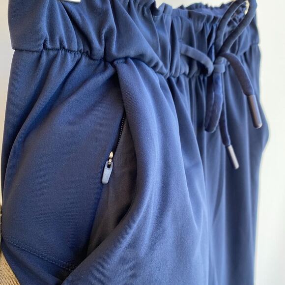 NWOT Lululemon Navy Keep Moving Jogger Luxtreme High-Rise Athleisure Pant 4 - Picture 3 of 6